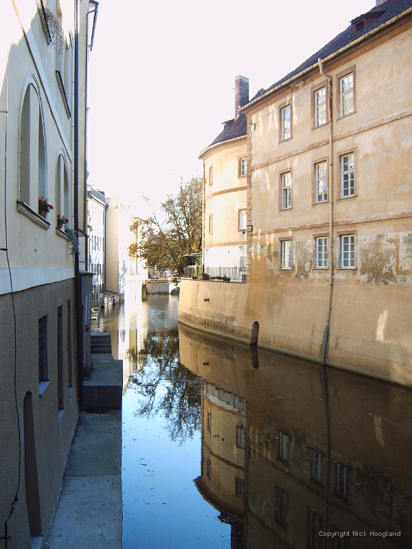 IMG1-9-00019a.jpg